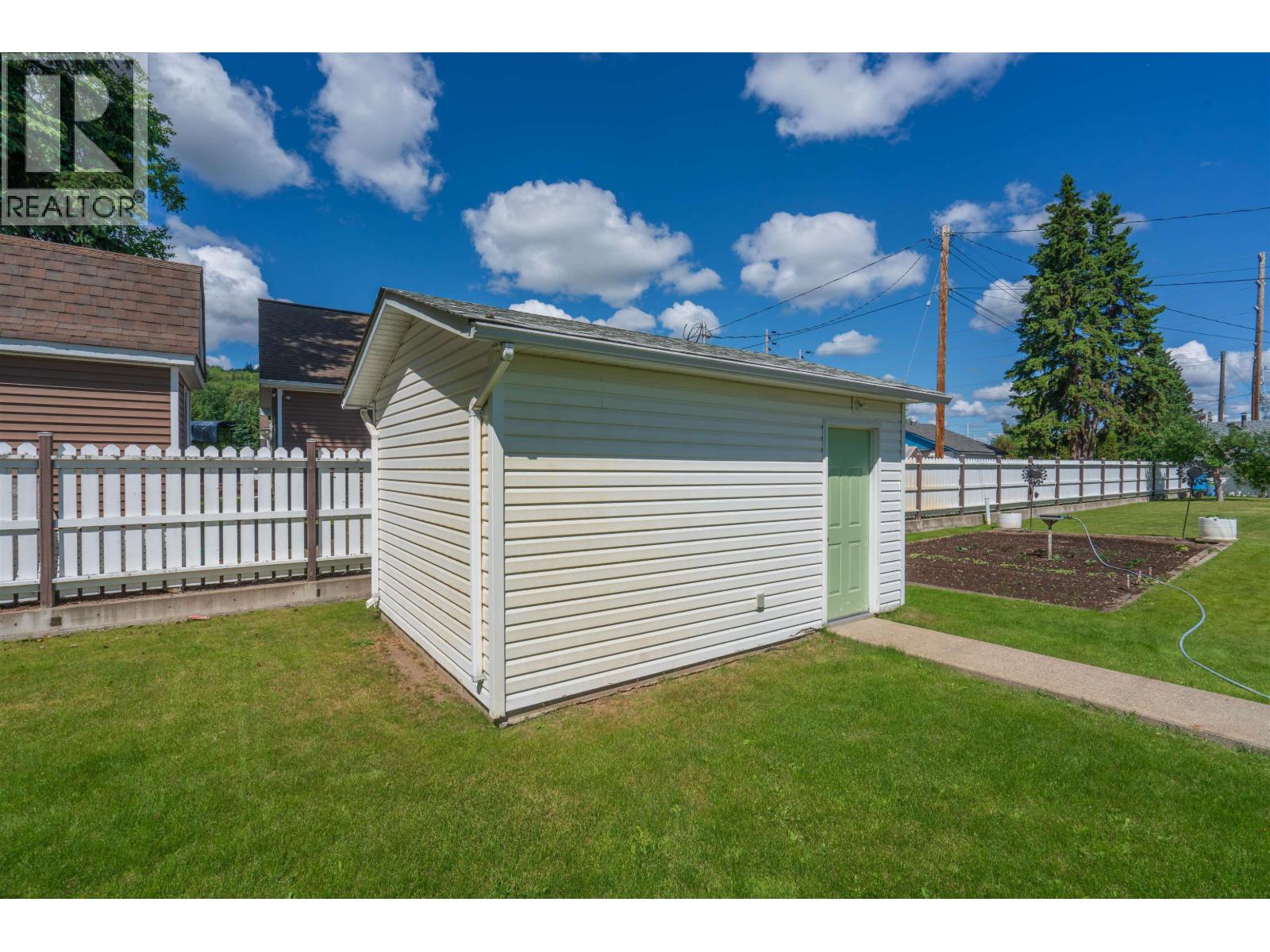 2923 FERRY AVENUE - 16