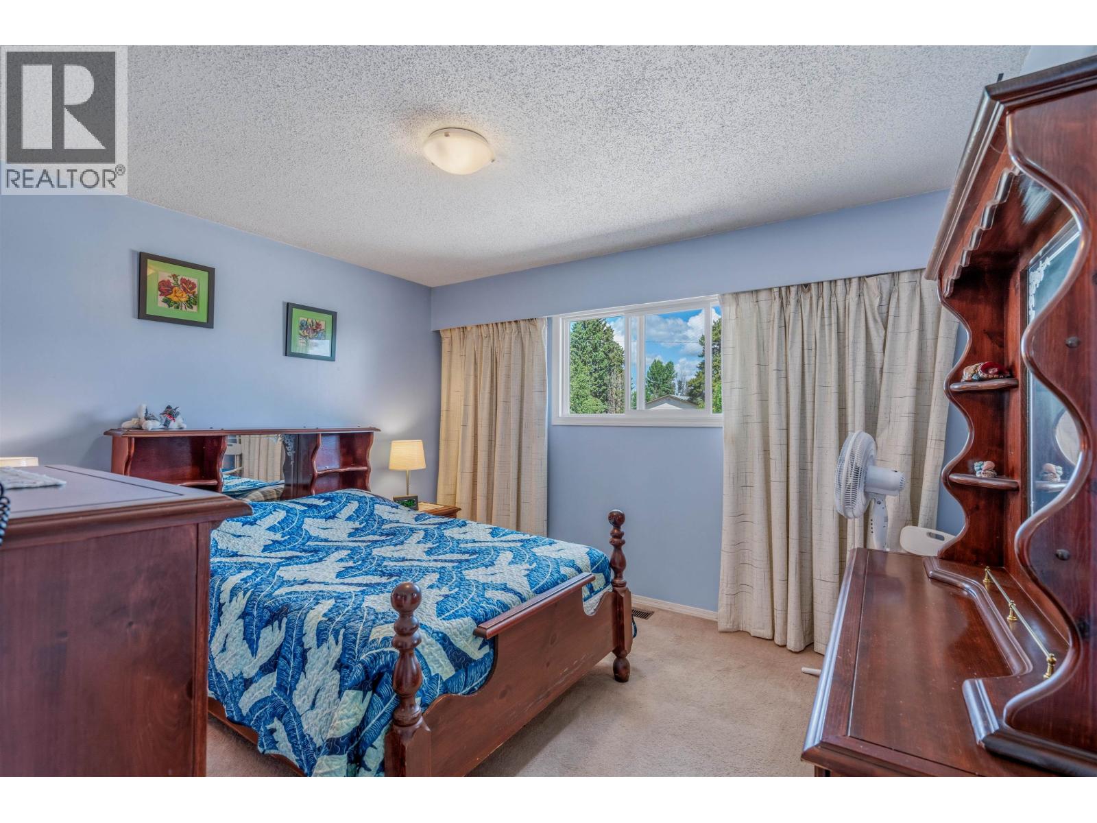 2923 FERRY AVENUE - 23