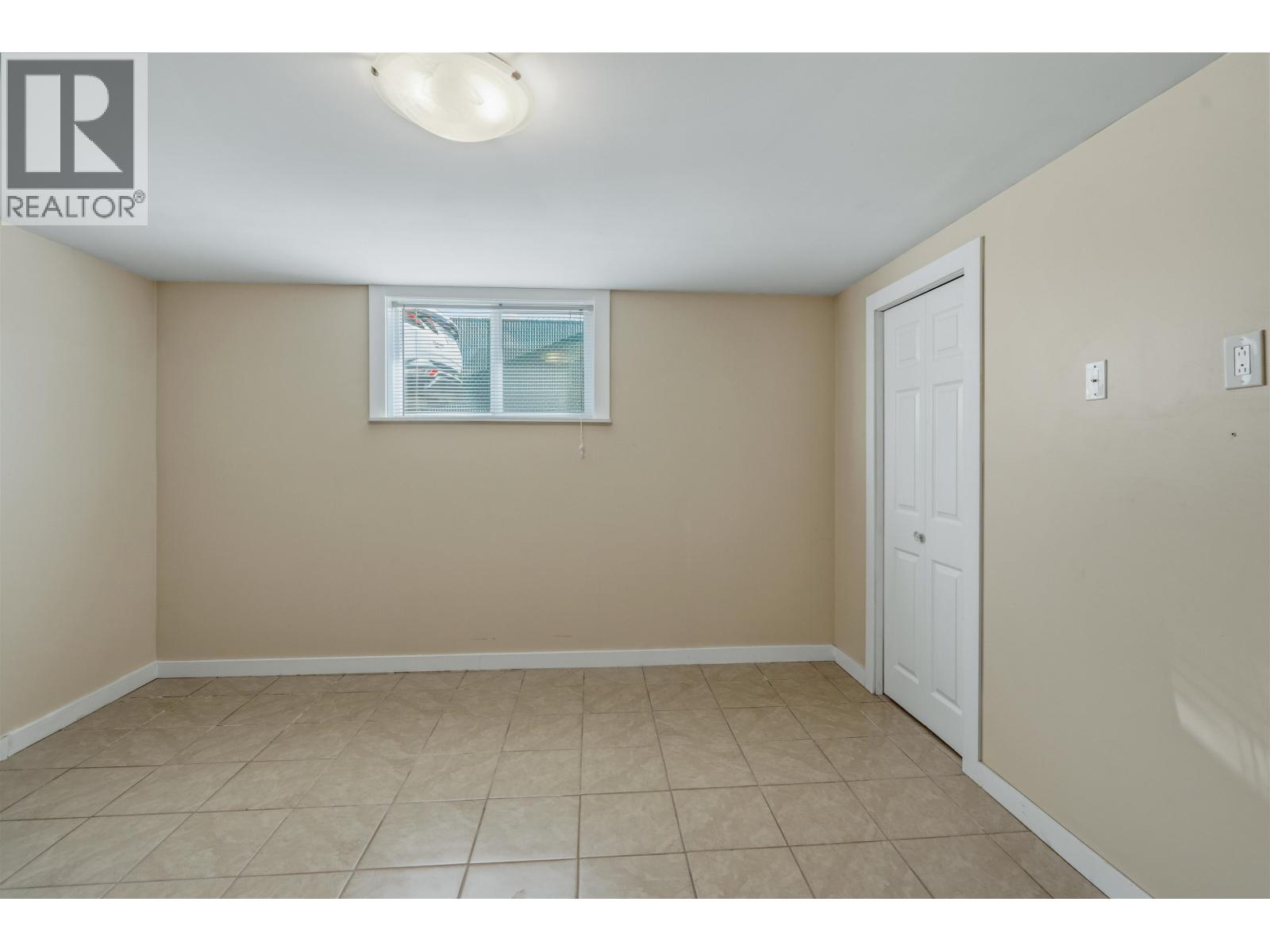 2923 FERRY AVENUE - 32