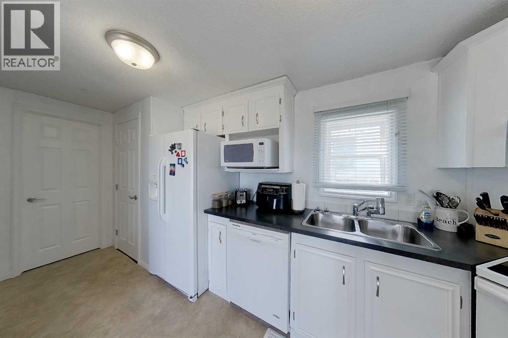 9 10 Street — photo 15