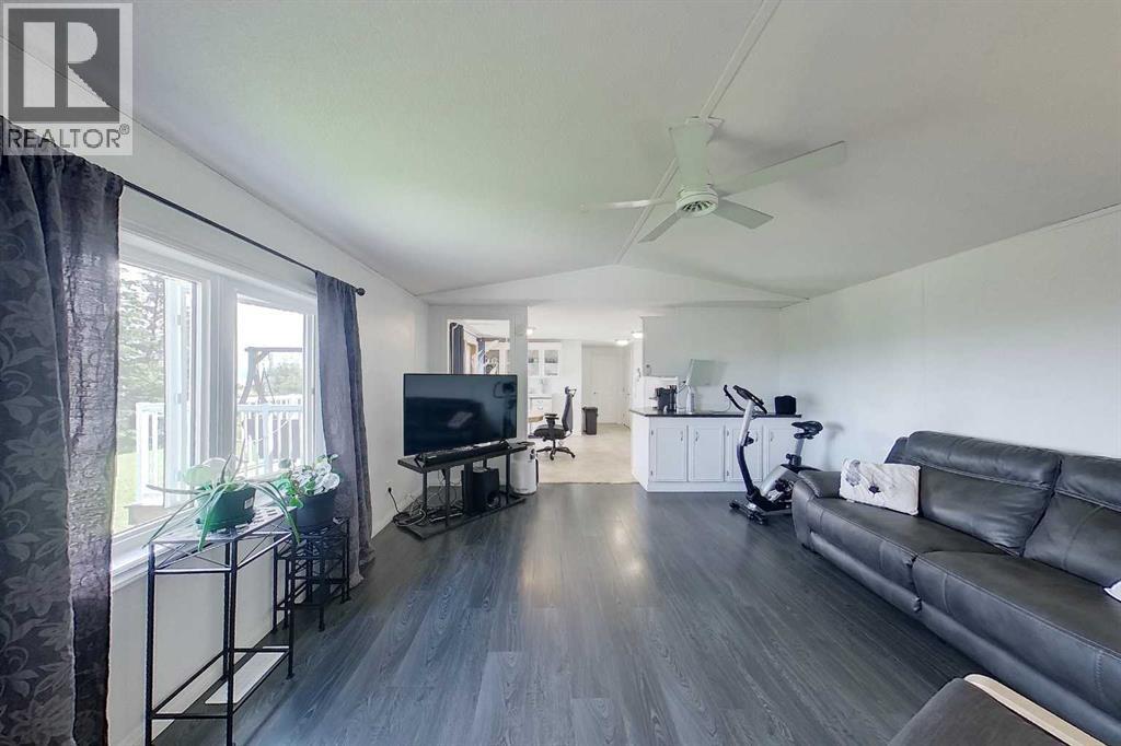 9 10 Street — photo 11
