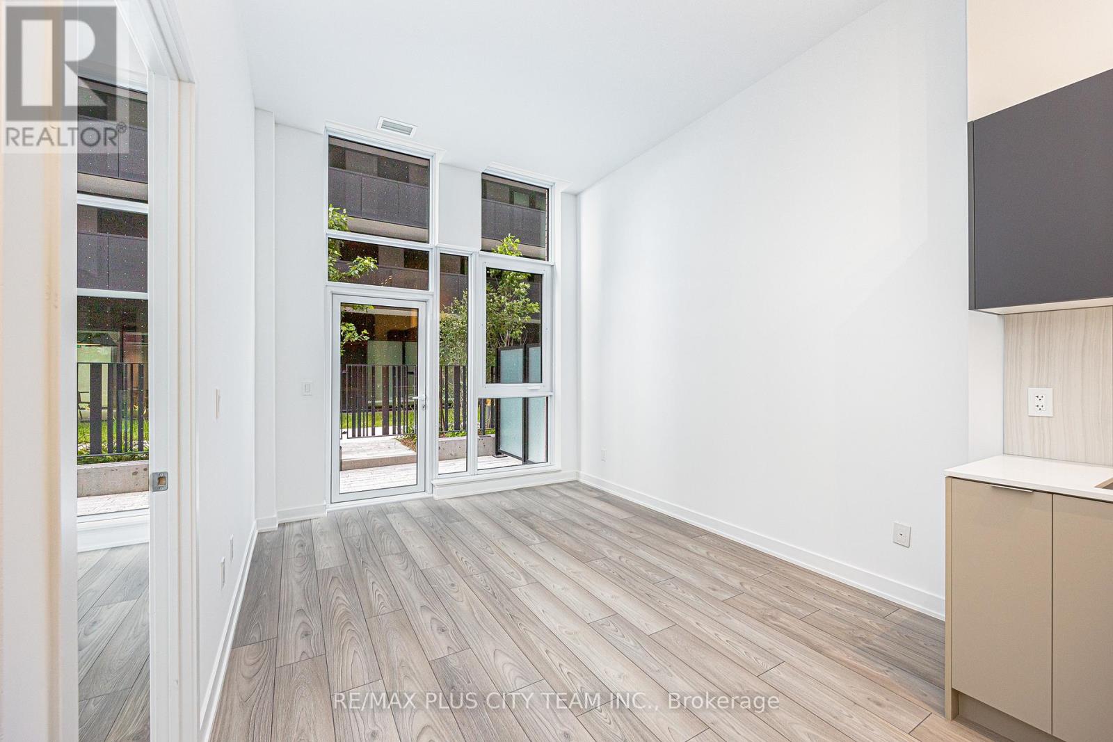 #105 8 TIPPETT ROAD - 2