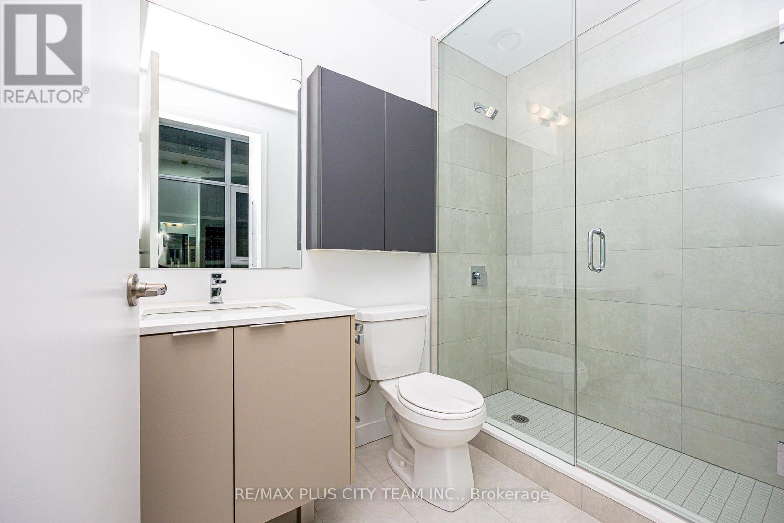 #105 8 TIPPETT ROAD - 9