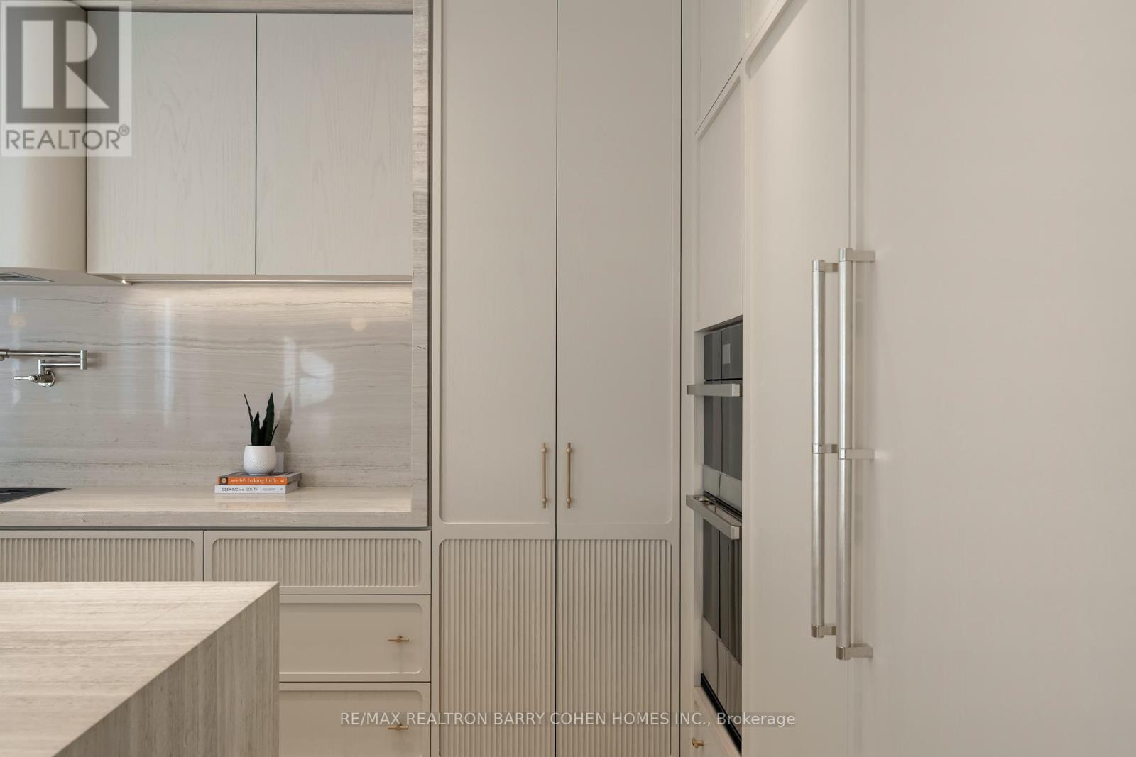 39 CHUDLEIGH AVENUE - 17