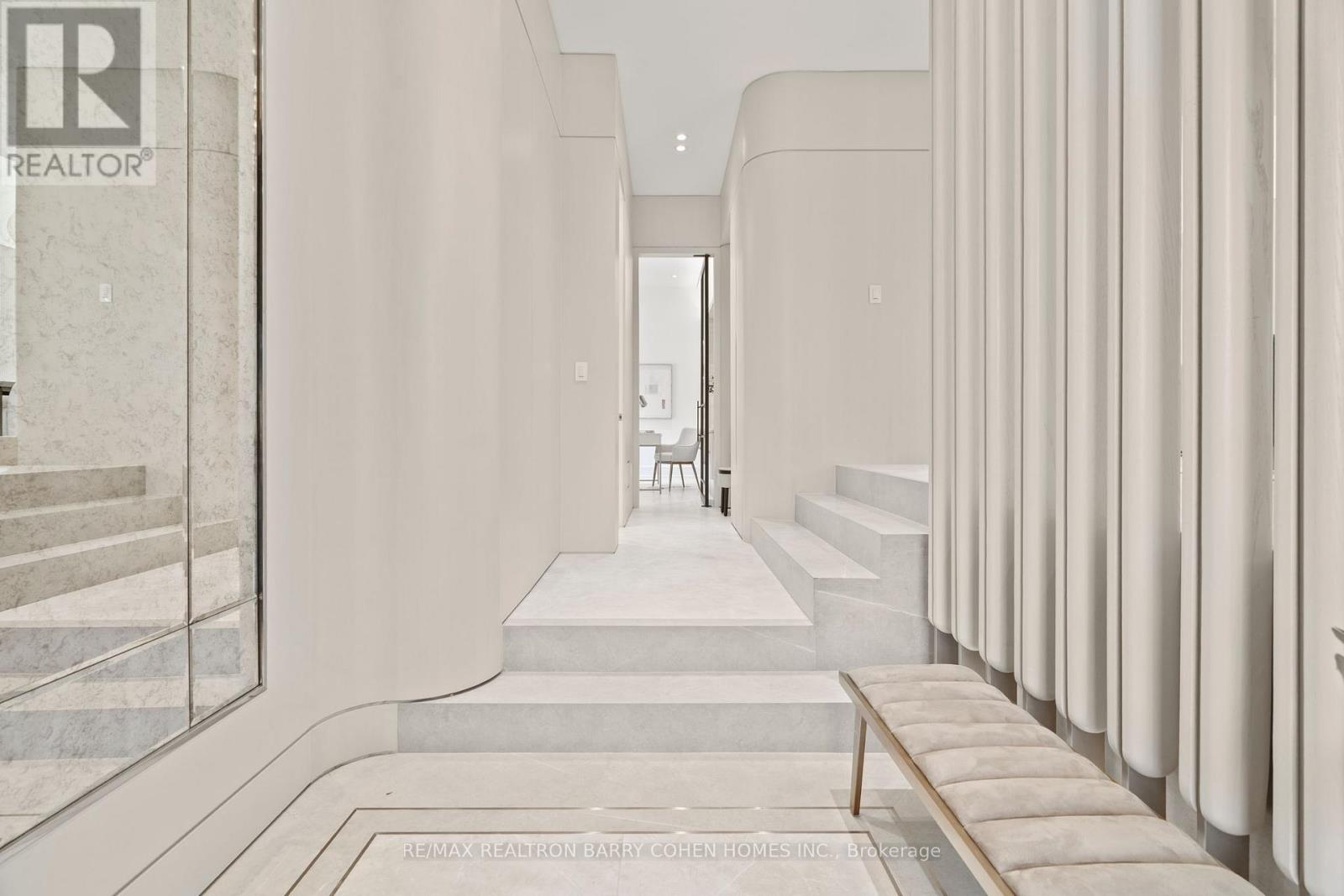 39 CHUDLEIGH AVENUE - 3