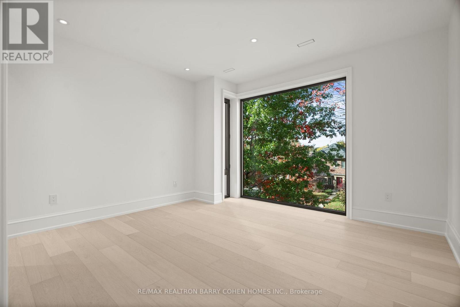 39 CHUDLEIGH AVENUE - 30
