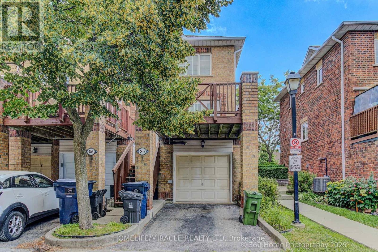 #85 2 HEDGE END ROAD - 26