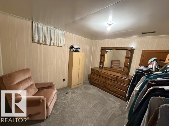 5215 46 ST - 13