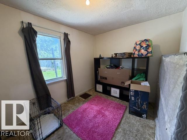5215 46 ST - 5