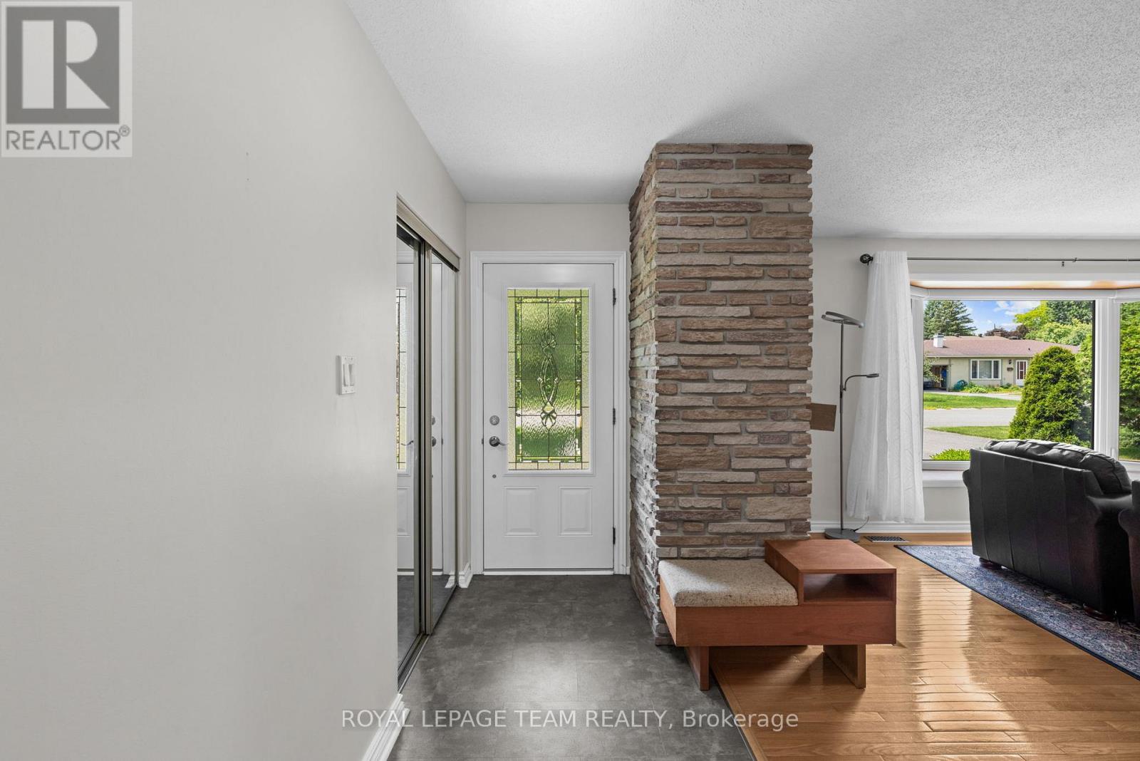 3 Bed, 3 Bath House for Sale in Ottawa – 22 BARRHAVEN CRESCENT, Ottawa – MLS# X13527948 - Image 7