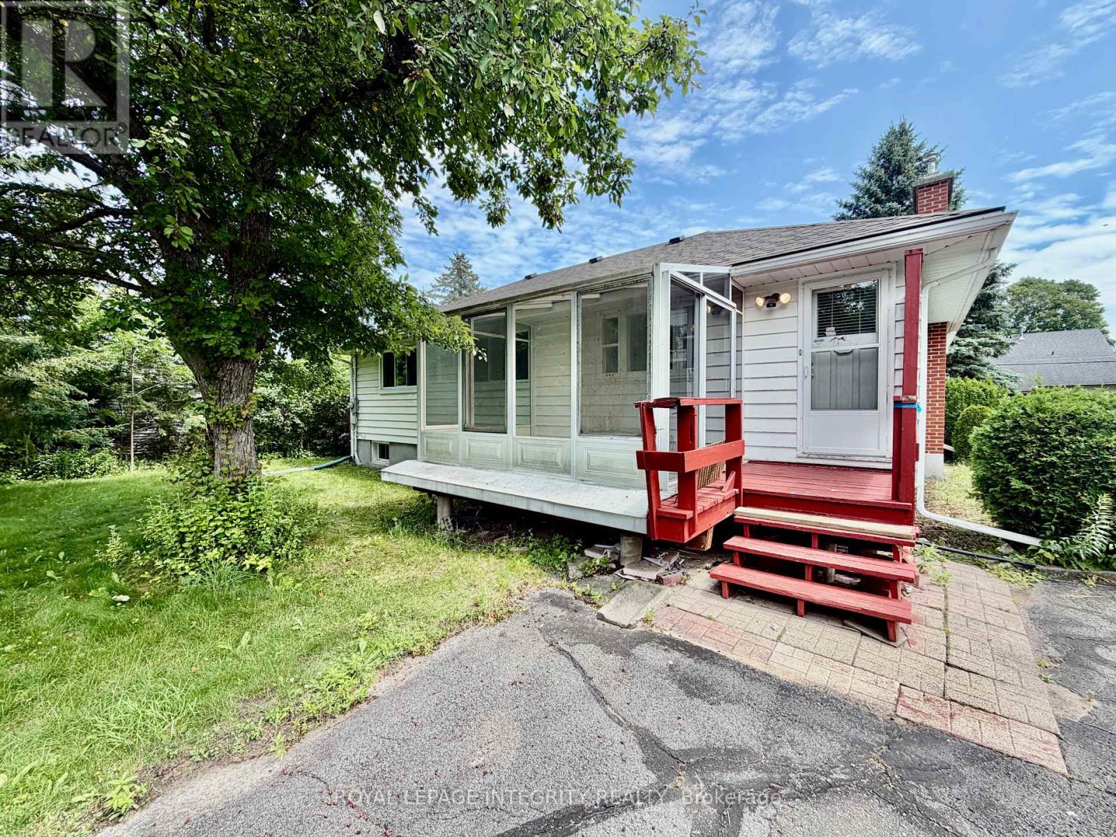 3 Bed, 1 Bath House for Rent in Ottawa – 1107 FALAISE ROAD, Ottawa – MLS# X13528198 - Image 24