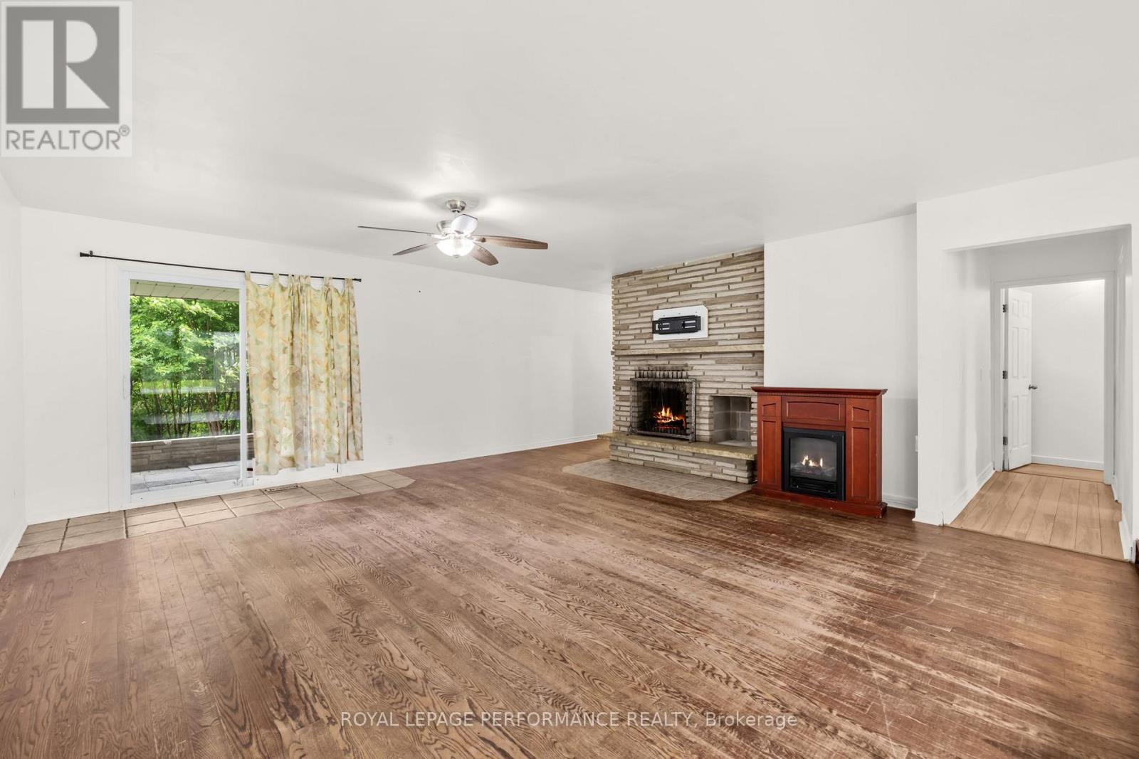 438 VOYAGEUR PLACE - 13