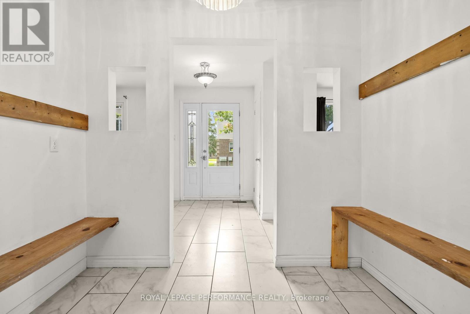 438 VOYAGEUR PLACE - 8