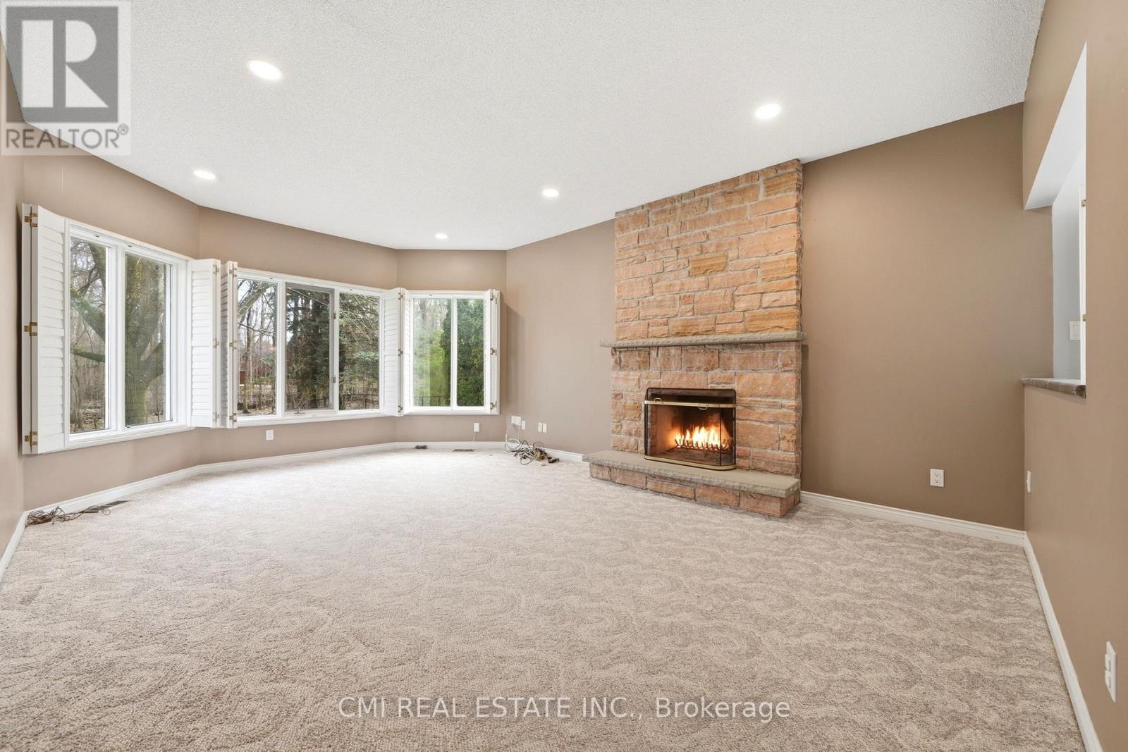 15 TREEGROVE CIRCLE - 21