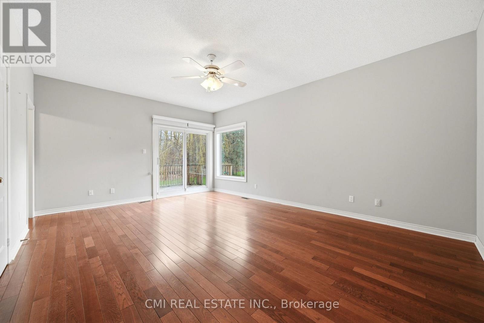 15 TREEGROVE CIRCLE - 27