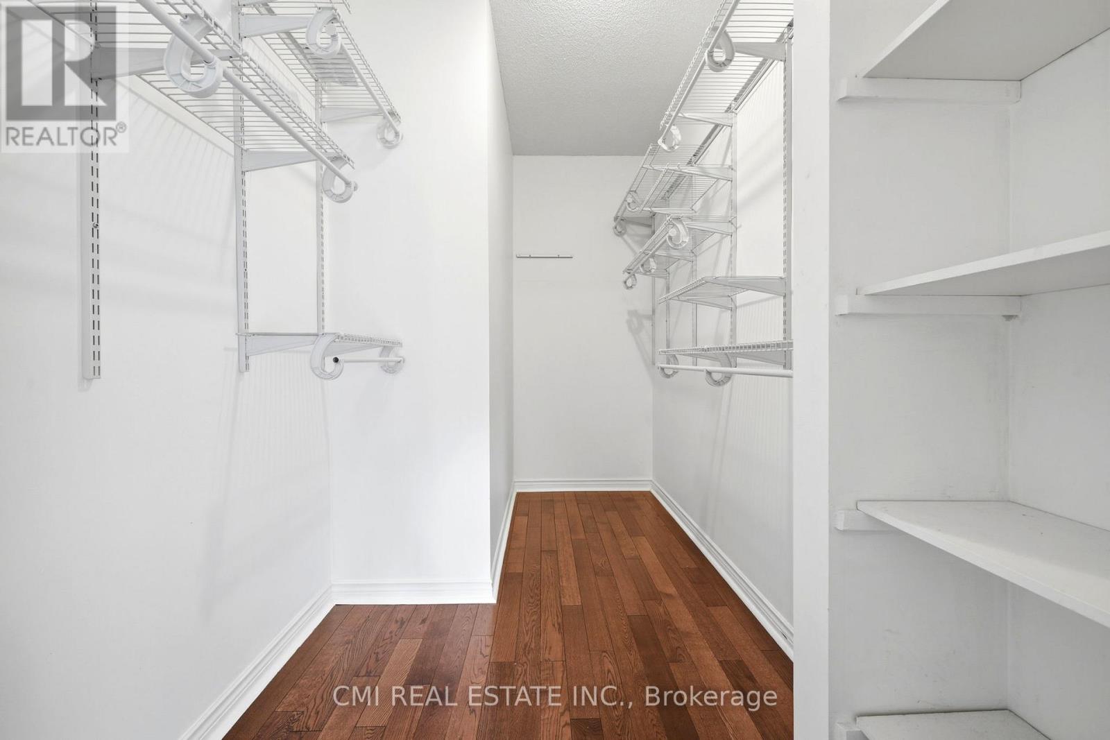 15 TREEGROVE CIRCLE - 29