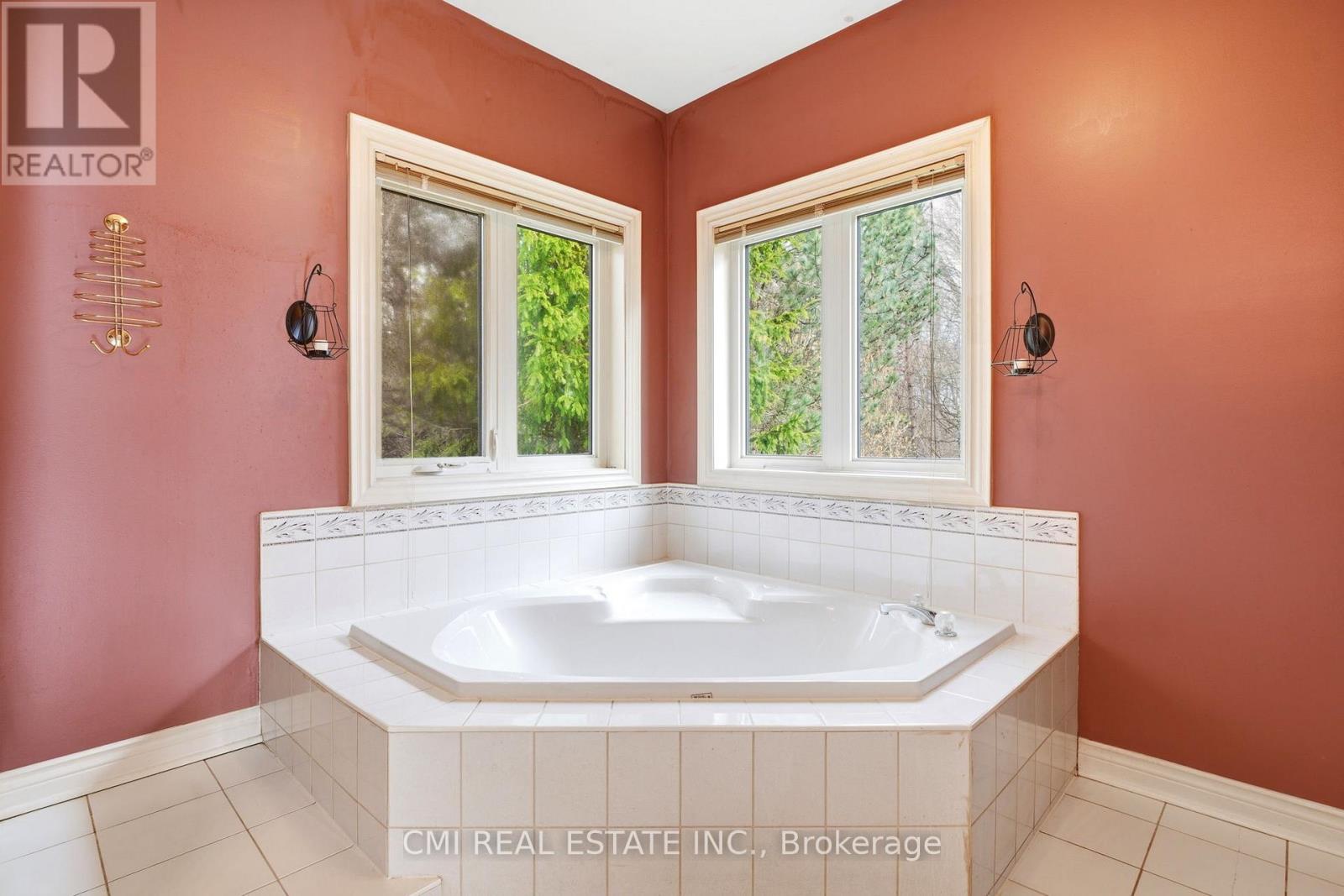 15 TREEGROVE CIRCLE - 30