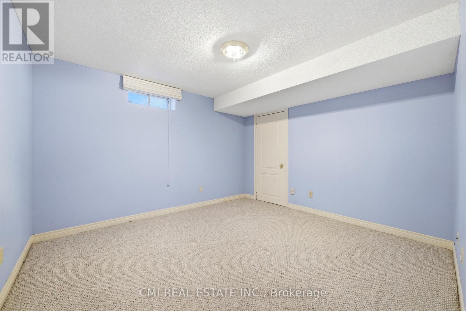 15 TREEGROVE CIRCLE - 36