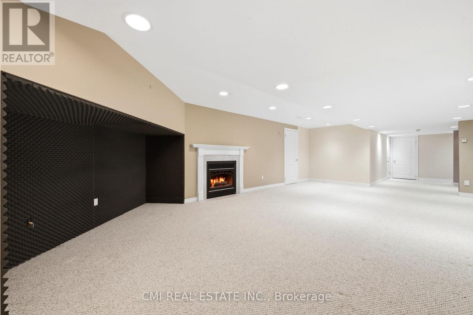 15 TREEGROVE CIRCLE - 44