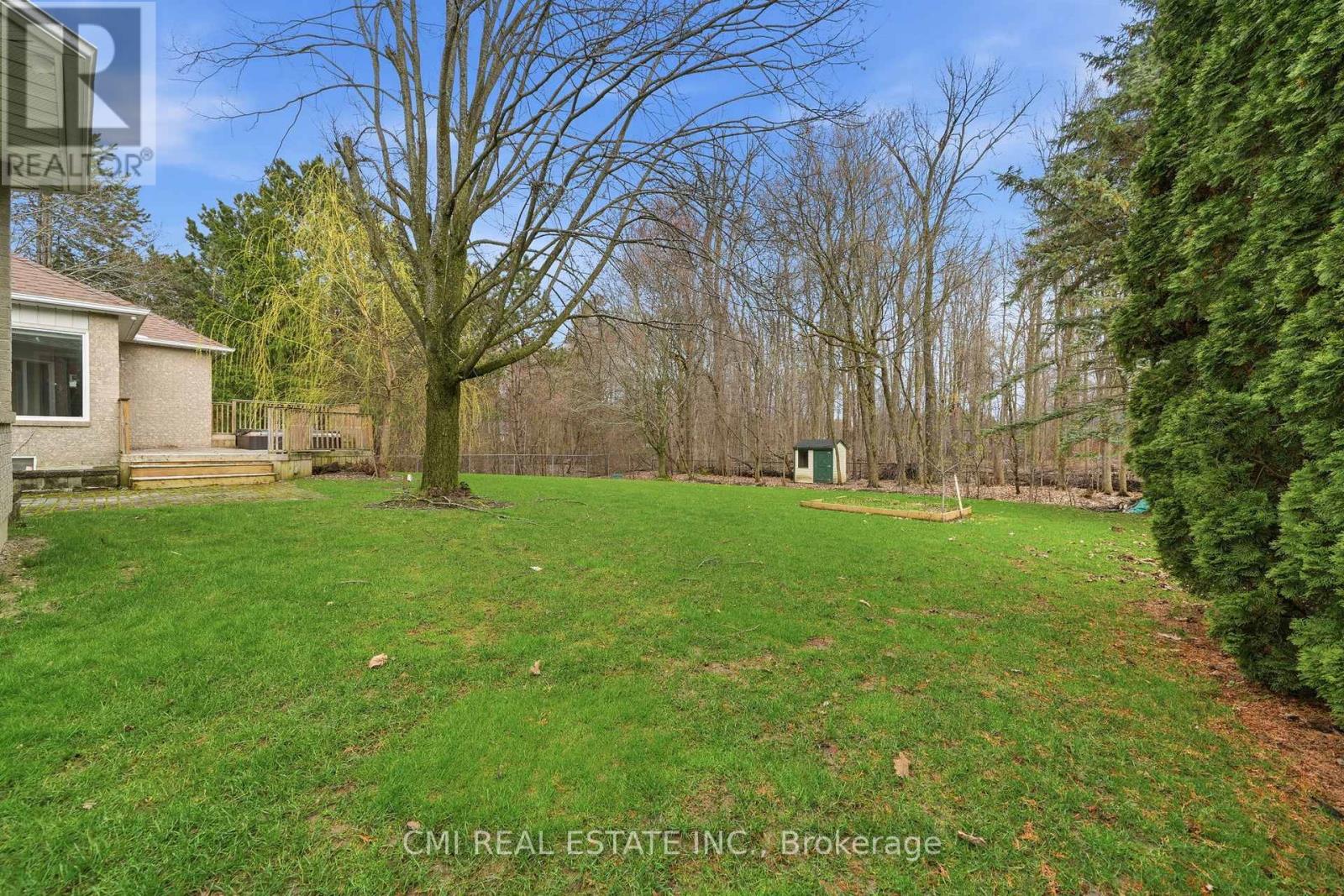 15 TREEGROVE CIRCLE - 47