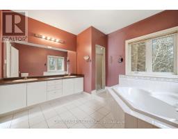 15 Treegrove Circle, Aurora, ON L4G6M1 Photo 31