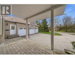 Family room - 15 Treegrove Circle, Aurora, ON L4G6M1 Photo 6