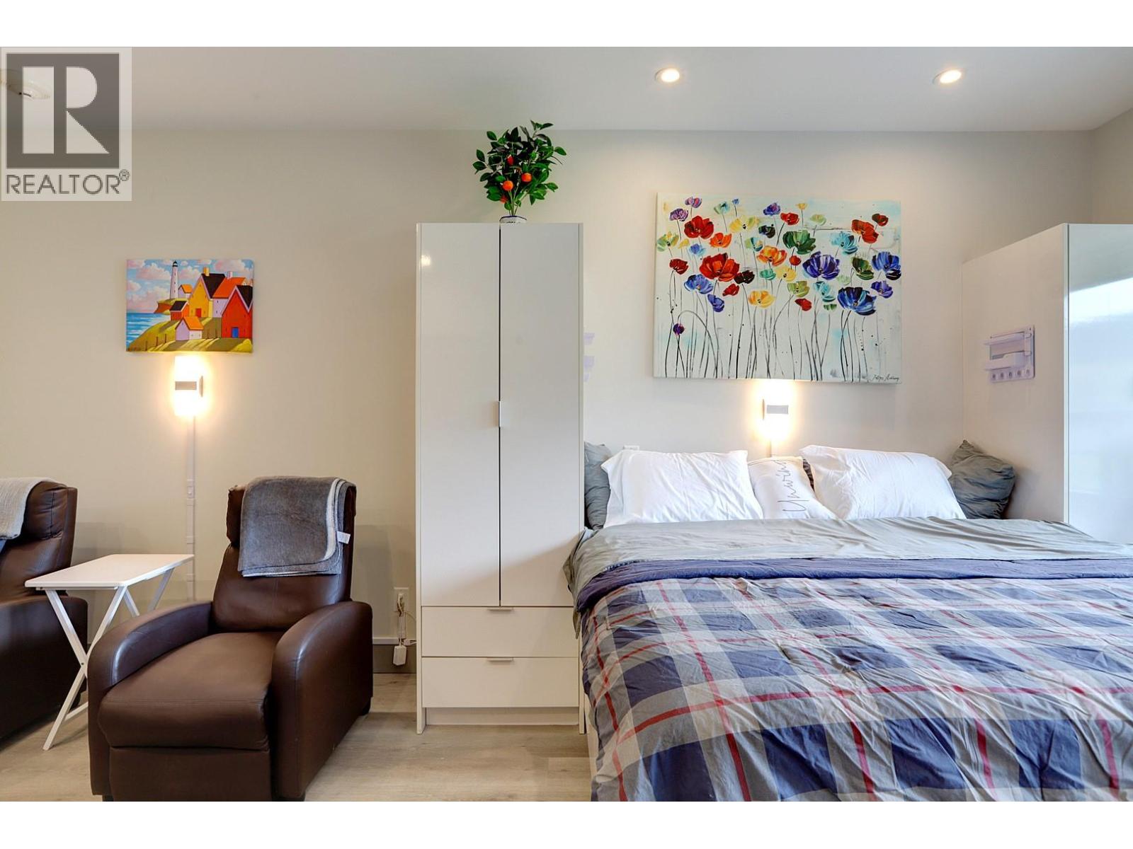 #419 2555 Lakeshore Road - 13