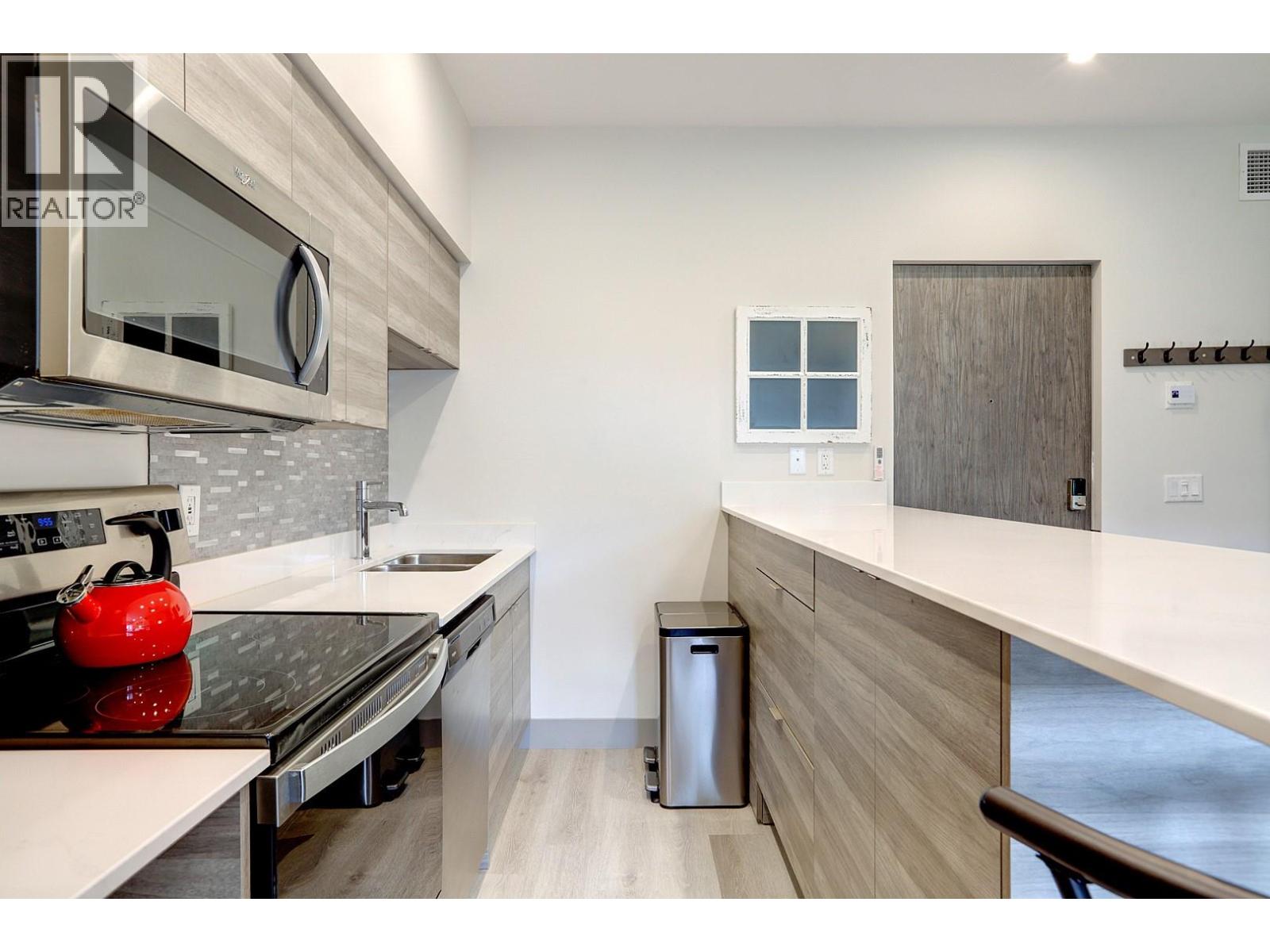 #419 2555 Lakeshore Road - 9