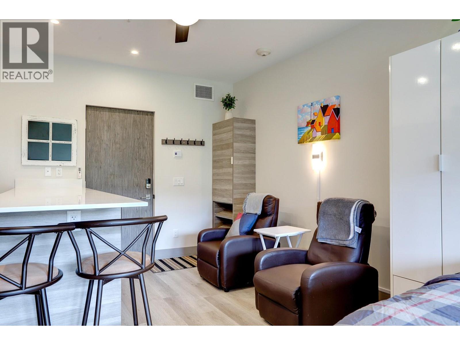 #419 2555 Lakeshore Road - 8