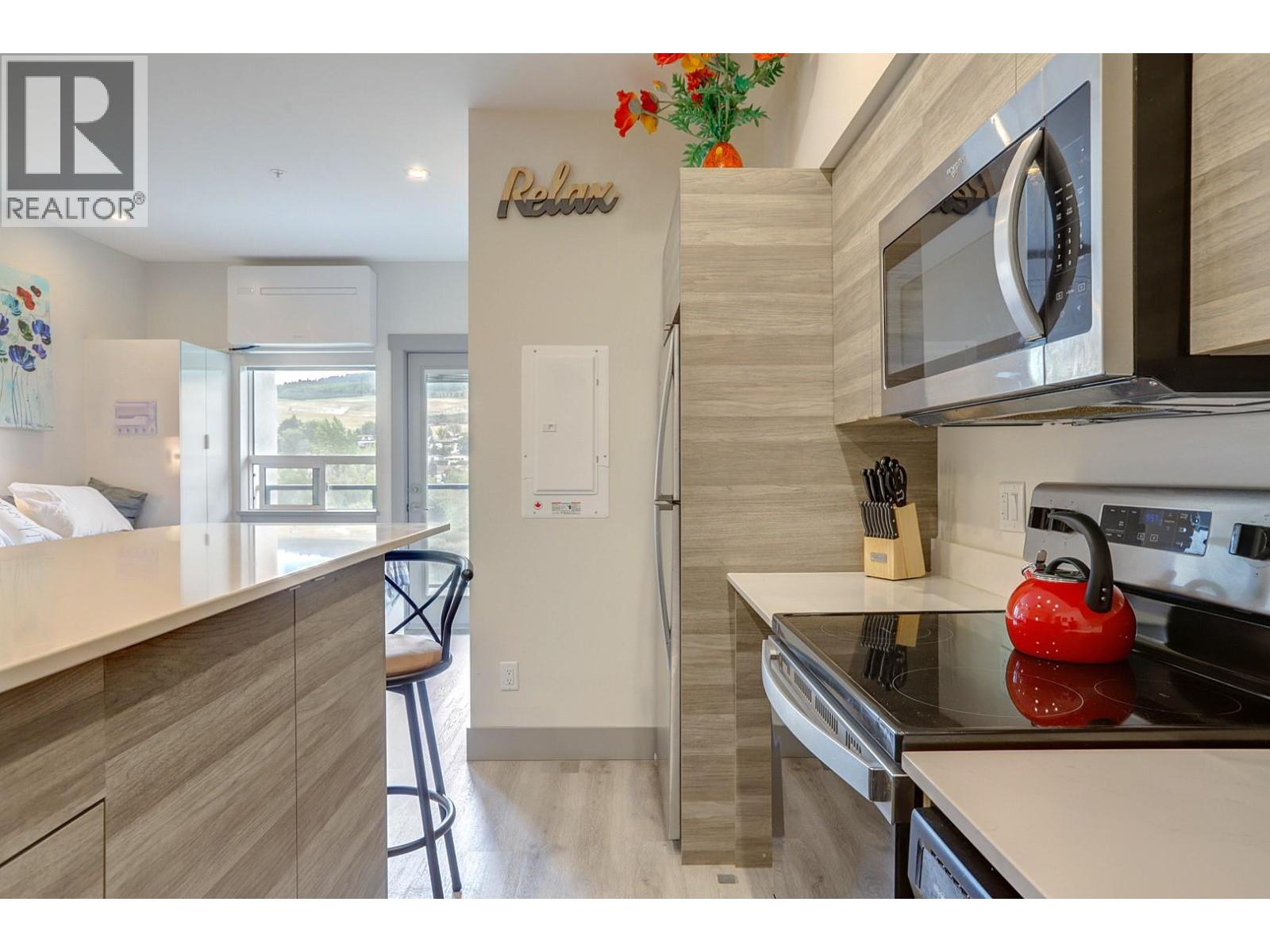 #419 2555 Lakeshore Road - 12