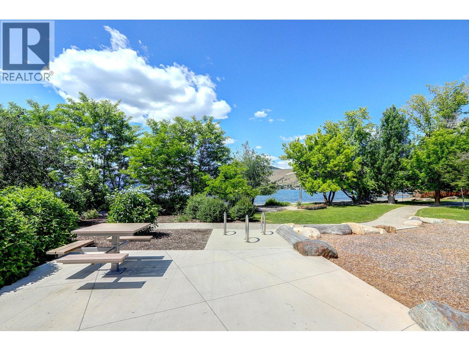 #419 2555 Lakeshore Road - 42