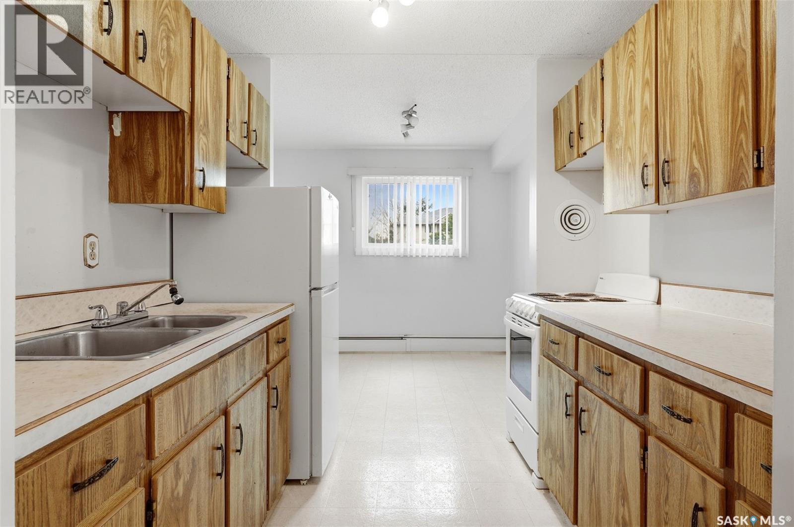#302 20 Kleisinger CRESCENT - 13