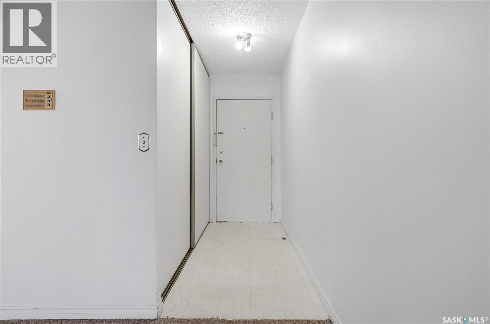 #302 20 Kleisinger CRESCENT - 3