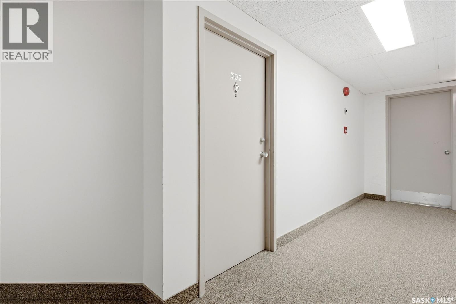 #302 20 Kleisinger CRESCENT - 4