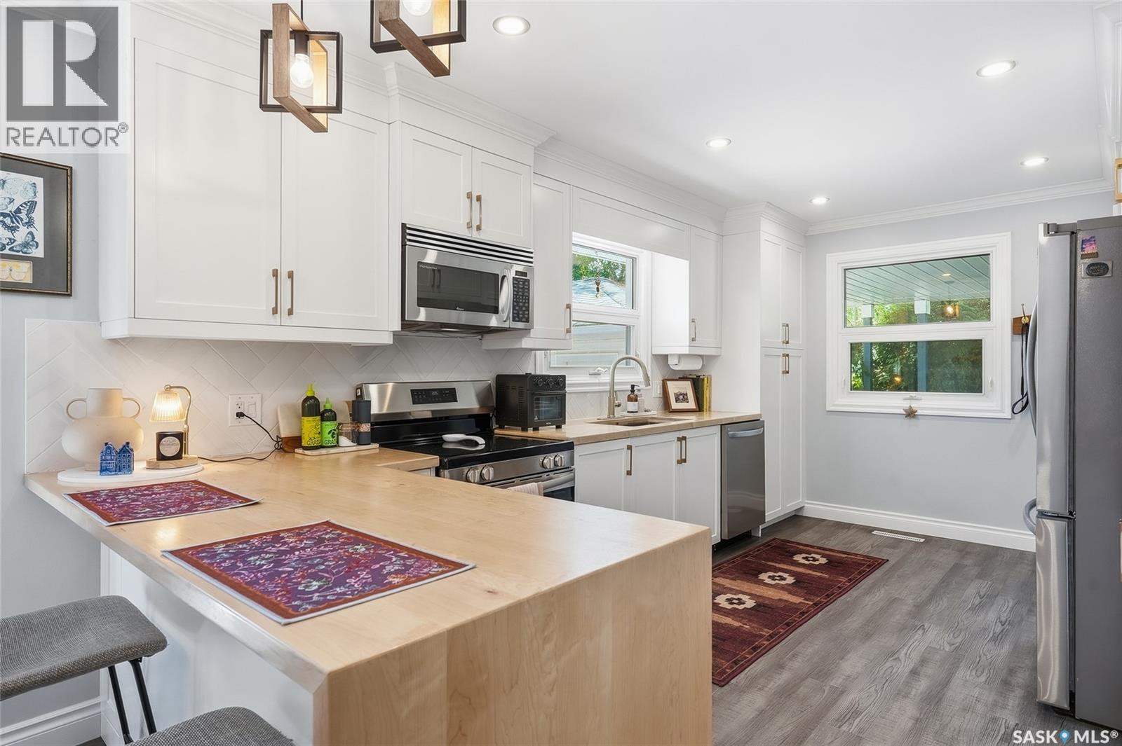 410 RUTH STREET E - 12