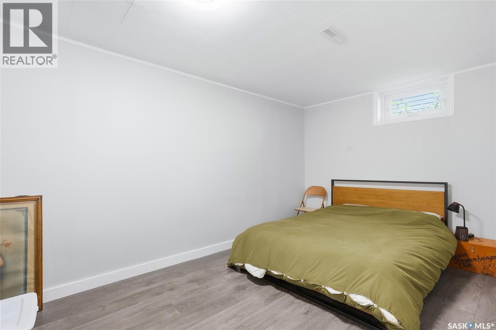410 RUTH STREET E - 28