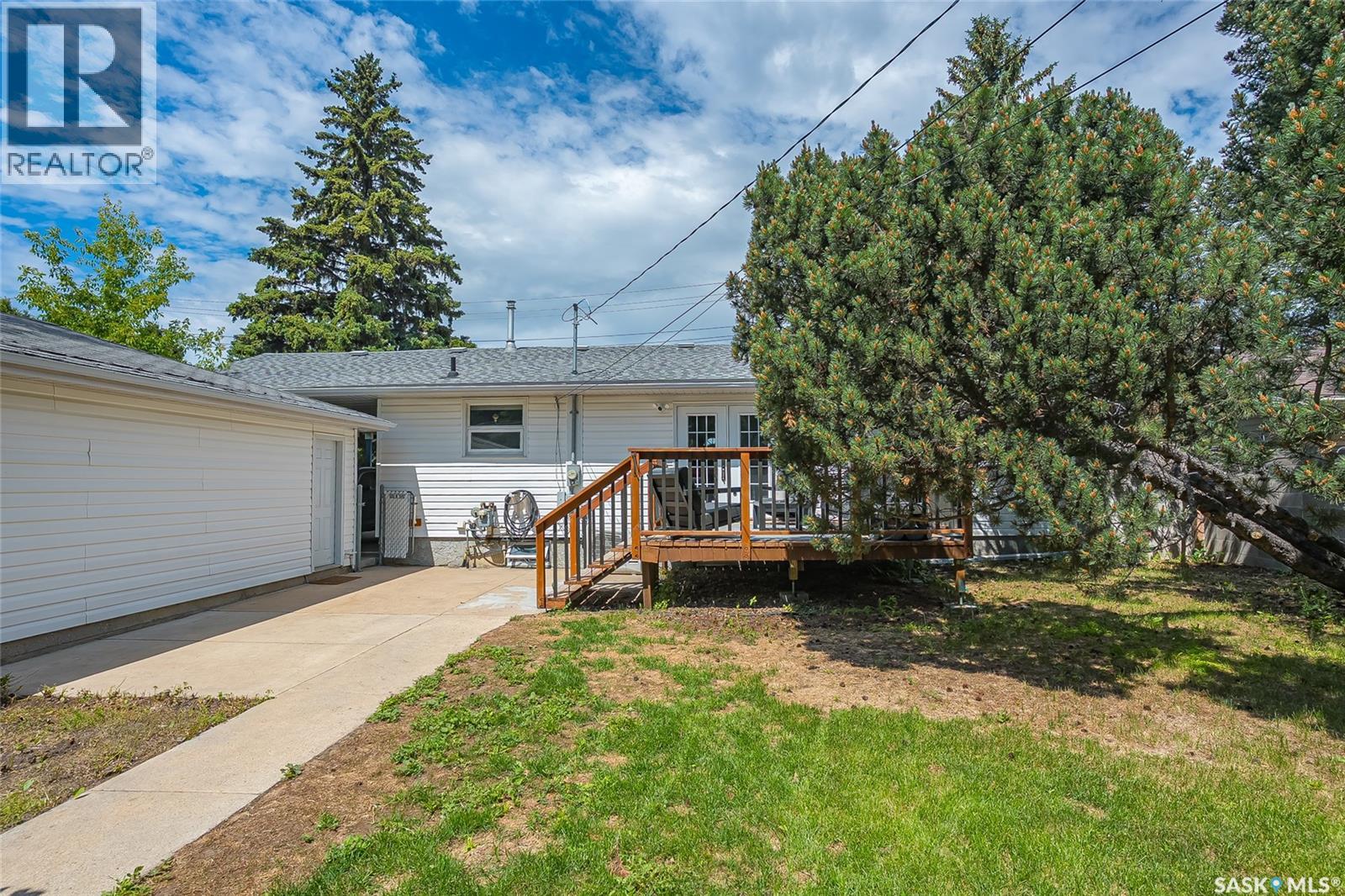 410 RUTH STREET E - 38
