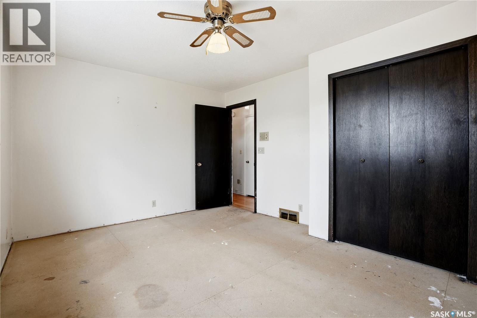 83 FUHRMANN CRESCENT - 23