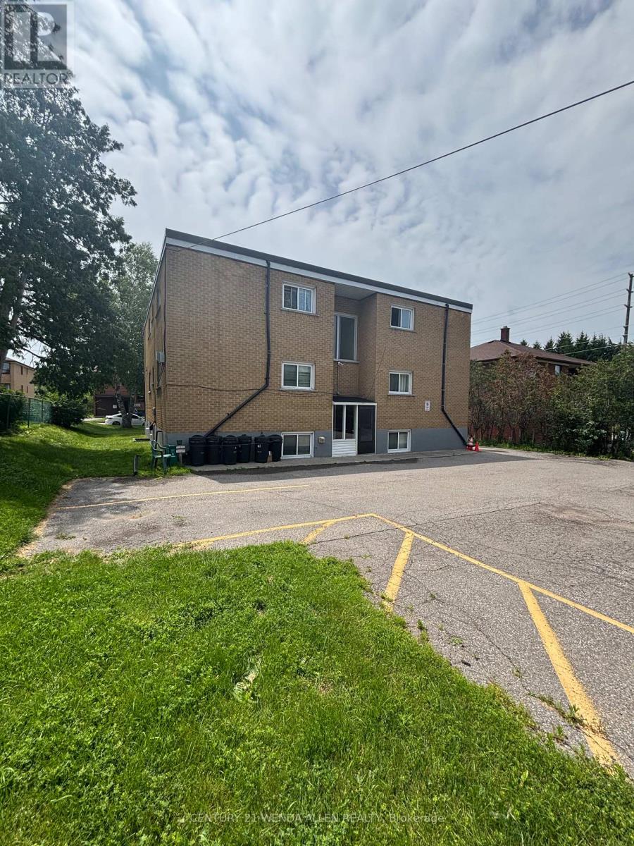 558 LANSDOWNE DRIVE - 12
