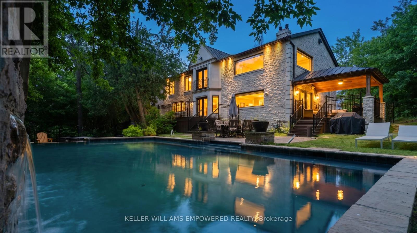 43 WOODLAND ACRES CRESCENT - 1