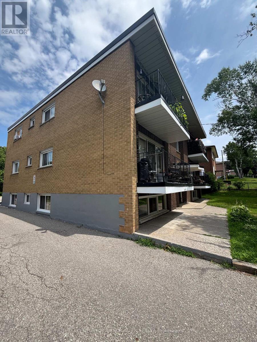 558 LANSDOWNE DRIVE - 13