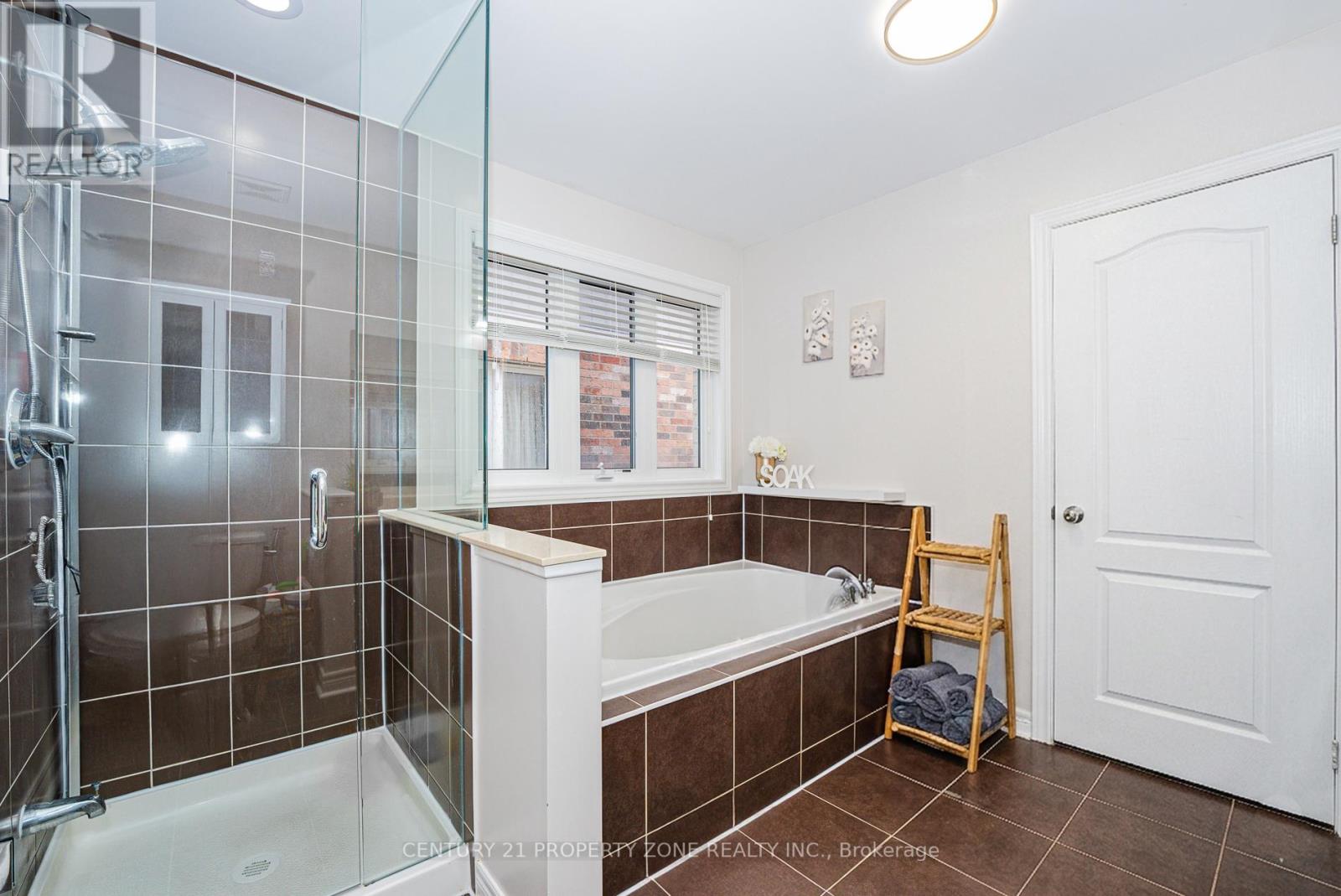 169 DOWNY EMERALD DRIVE - 24