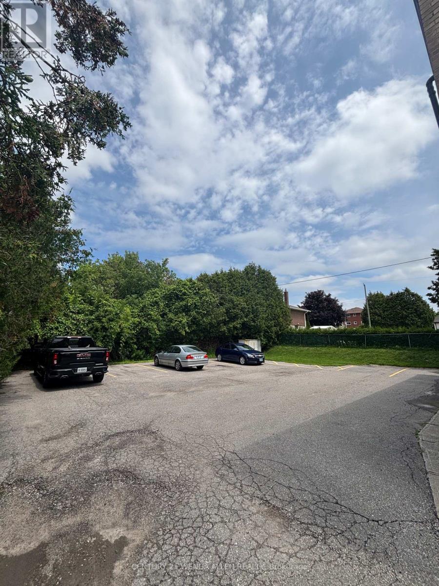 558 LANSDOWNE DRIVE - 14