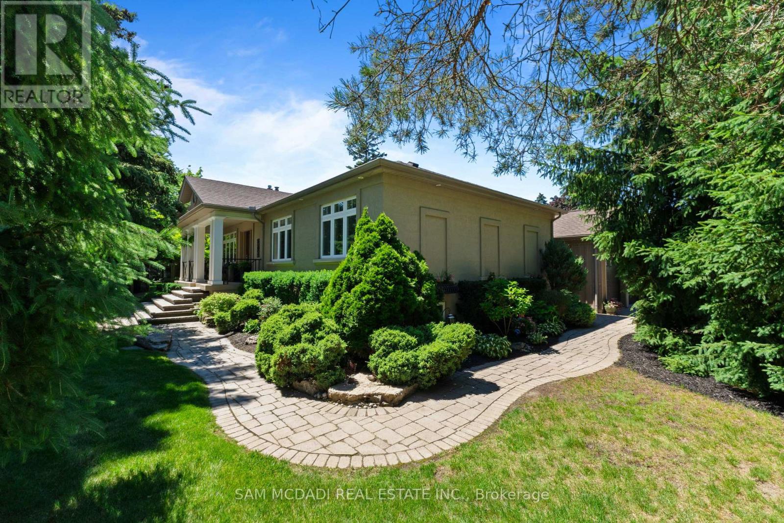 1522 GLENHILL CRESCENT - 2