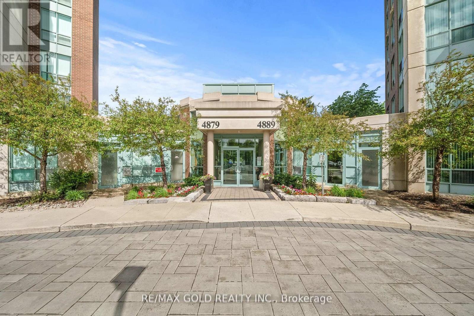 #1502 4889 KIMBERMOUNT AVENUE - 1