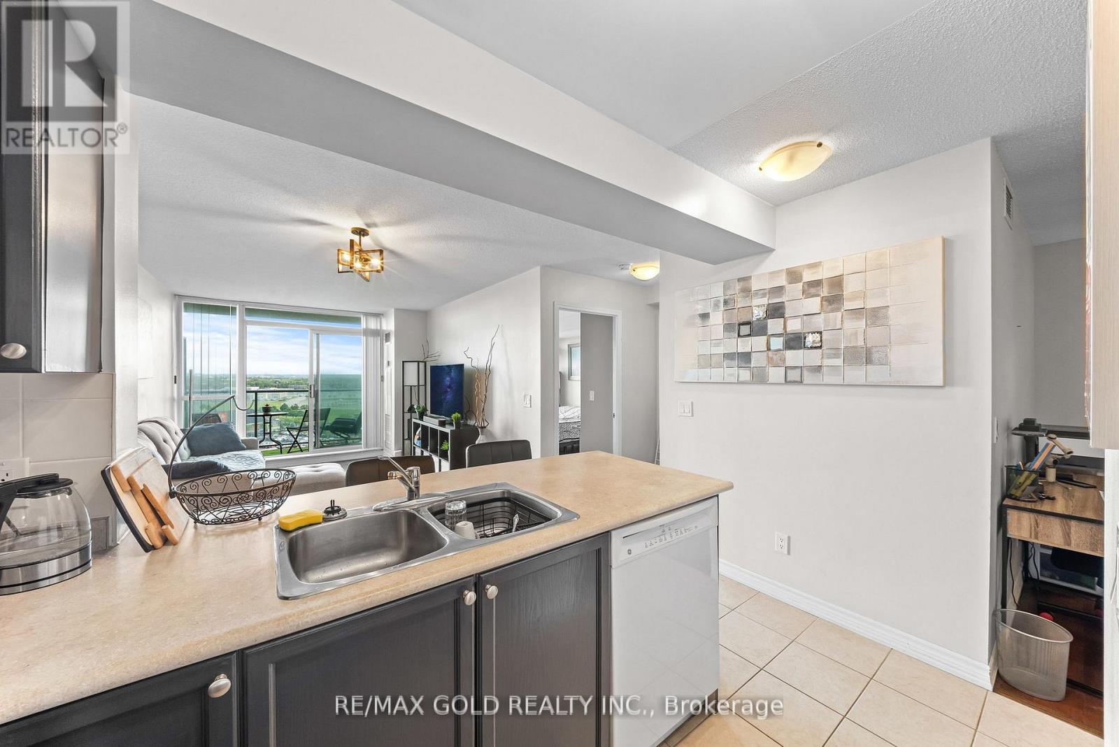 #1502 4889 KIMBERMOUNT AVENUE - 10