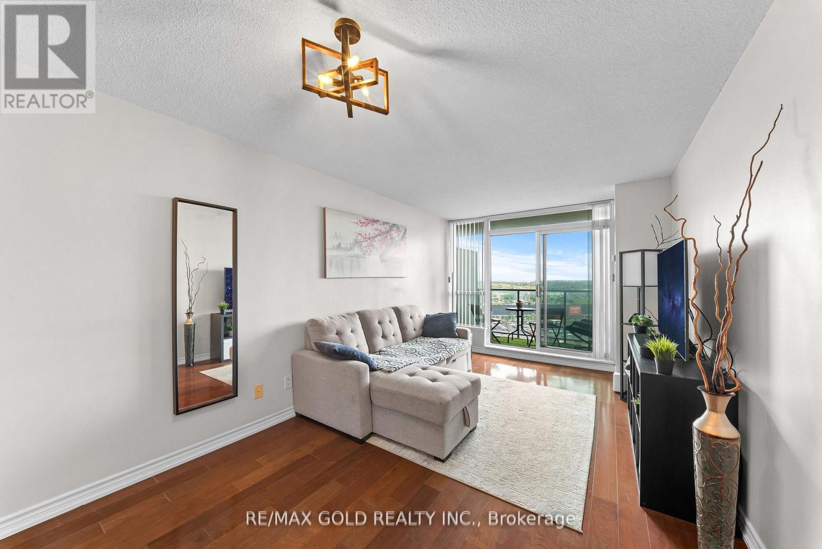 #1502 4889 KIMBERMOUNT AVENUE - 12