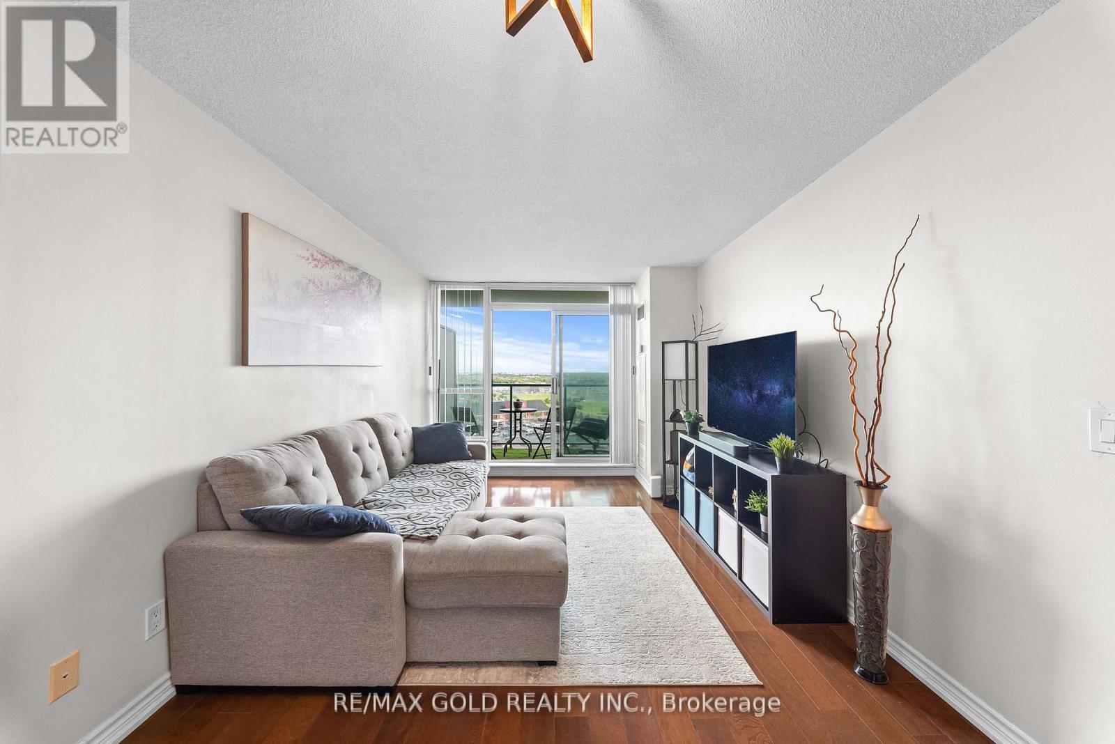#1502 4889 KIMBERMOUNT AVENUE - 13