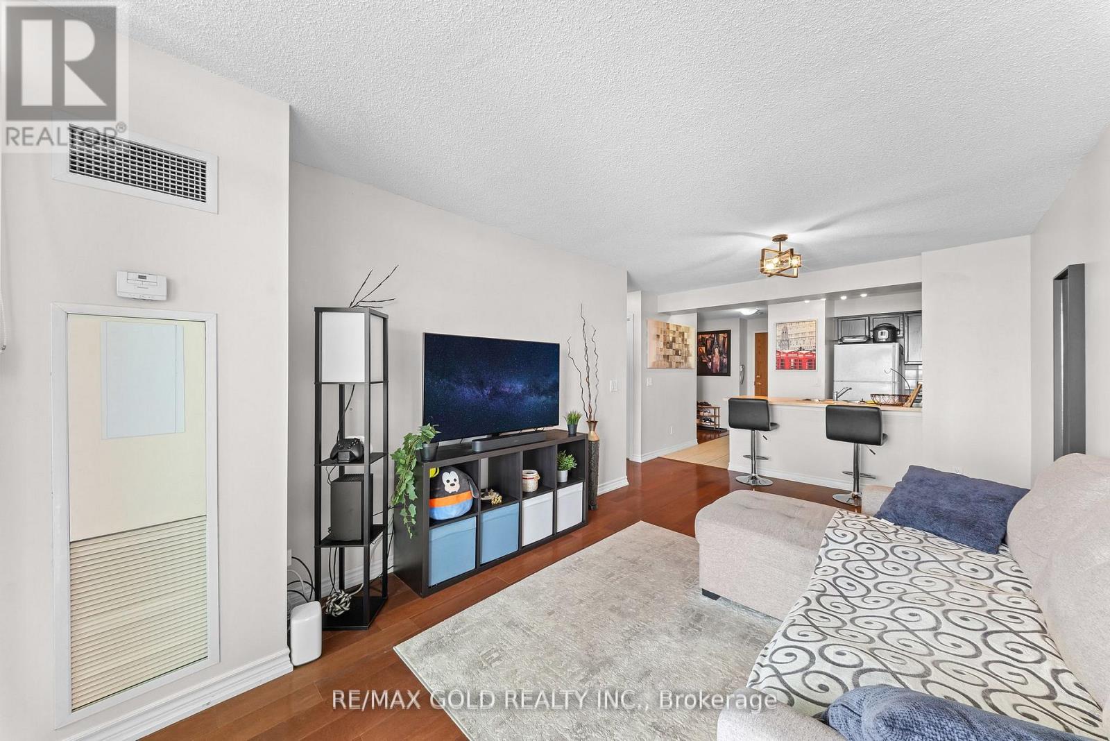 #1502 4889 KIMBERMOUNT AVENUE - 15