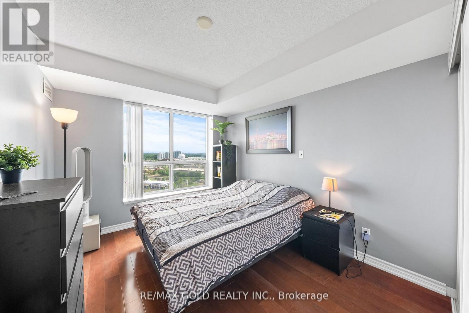 #1502 4889 KIMBERMOUNT AVENUE - 16